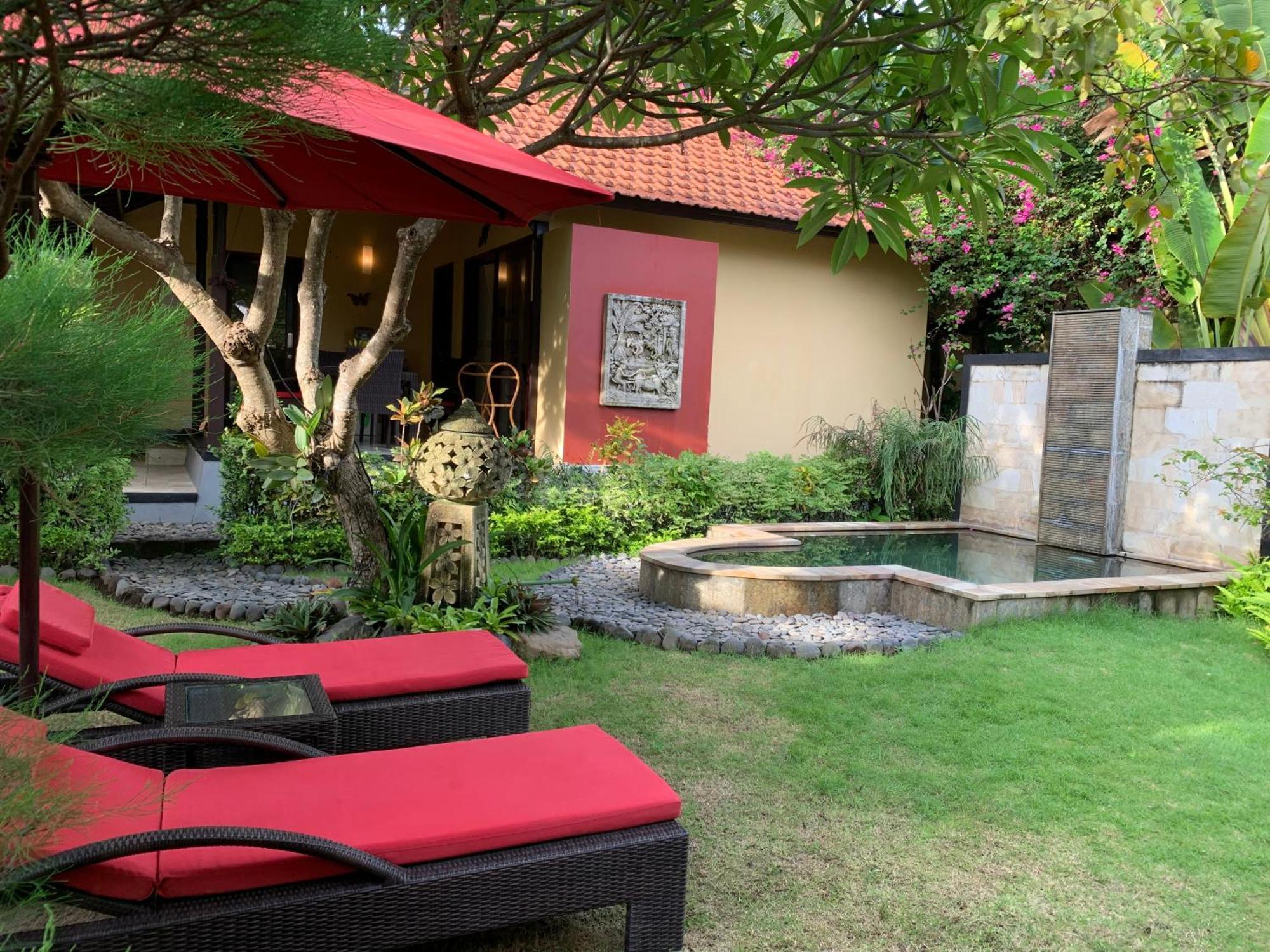 Teluk Karang Dive & Spa Resort Tejakula Esterno foto