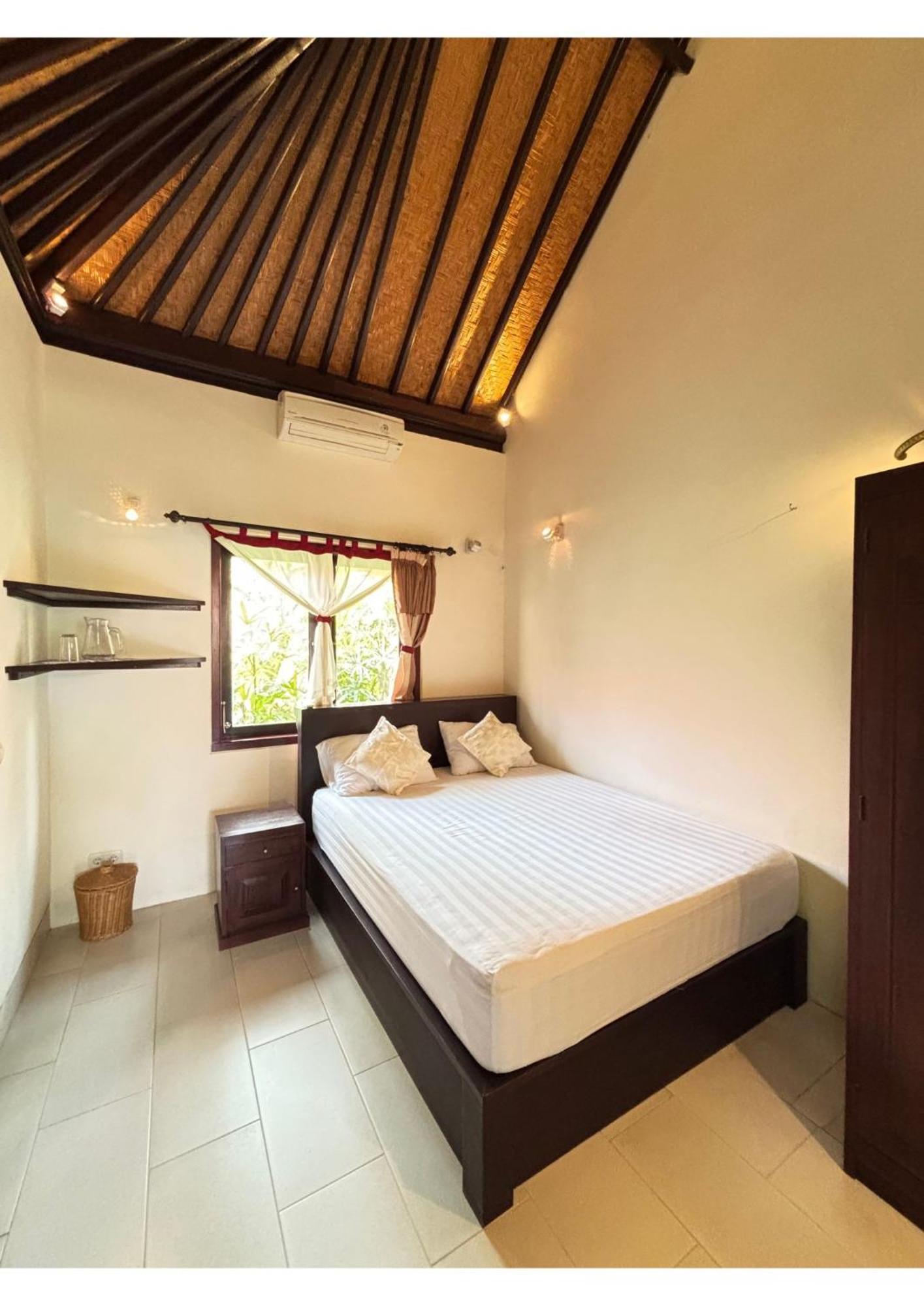 Teluk Karang Dive & Spa Resort Tejakula Esterno foto